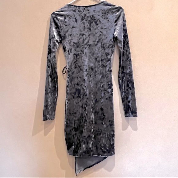 LULU’S Galiana Blue Grey Velvet Long Sleeve Wrap Dress womens size XS - Picture 8 of 12